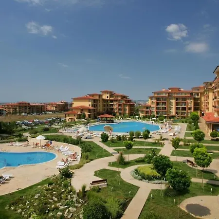 Apartment Studio With A Large Balcony студия с большим балконом в Magic Dreams