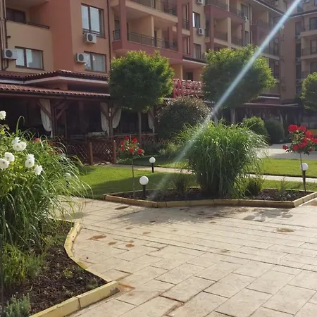 Apartment Studio With A Large Balcony студия с большим балконом в Magic Dreams