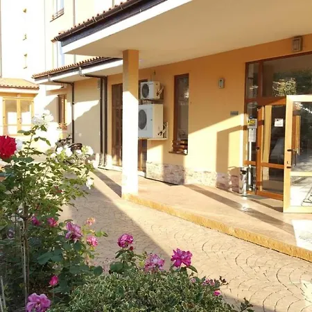 Apartment Studio With A Large Balcony студия с большим балконом в Magic Dreams *